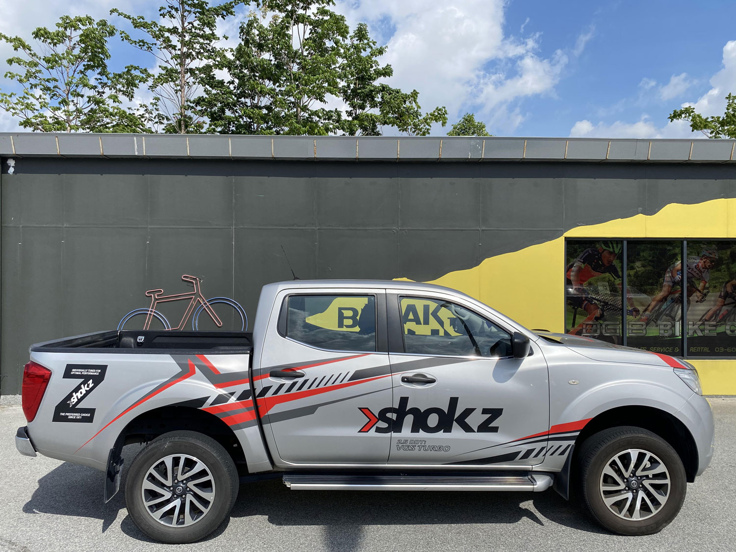 Shokz Navara